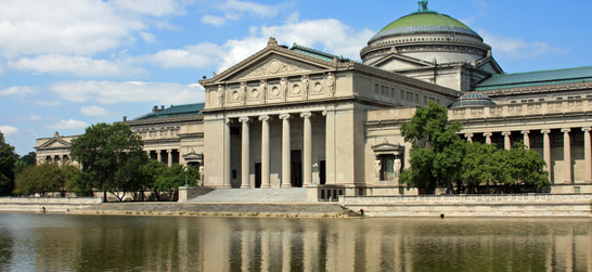 exterior view of the entrance of the museum of science and industry chicago